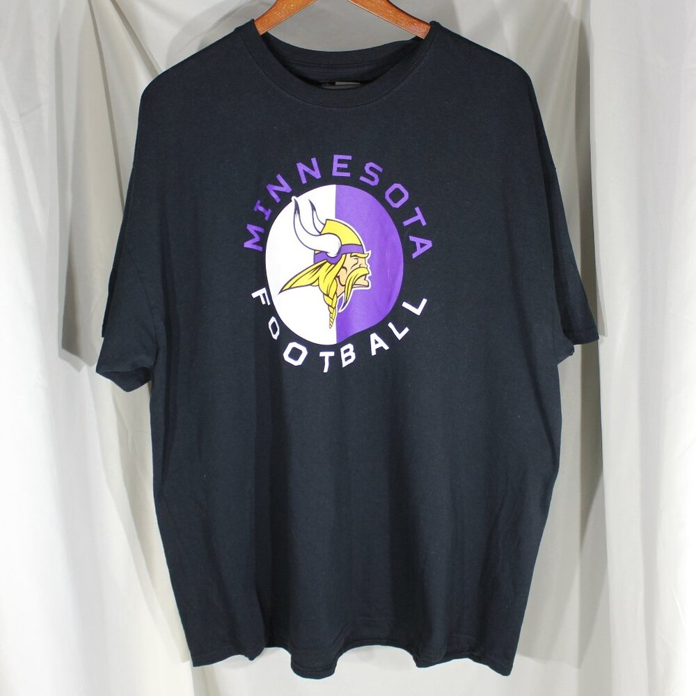 NFL Team Apparel Minnesota Vikings Logo T-shirt - size 2XL
